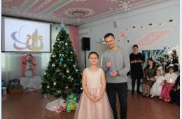 25.12.2023 Новогоднее представление и подарки –детишкам СРЦН | Администрация муниципального округа город Партизанск Приморского края Официальный сайт