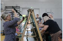 12.07.2023 Образовательный центр «Антарес» присоединился к Всероссийской акции по плетению маскировочных сетей для нужд СВО. | Администрация муниципального округа город Партизанск Приморского края Официальный сайт
